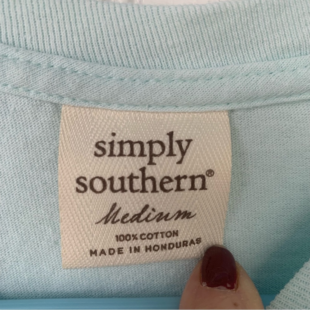 Simply Southern Light Gray Tee M)with Pink Logo - Picture 3 of 7